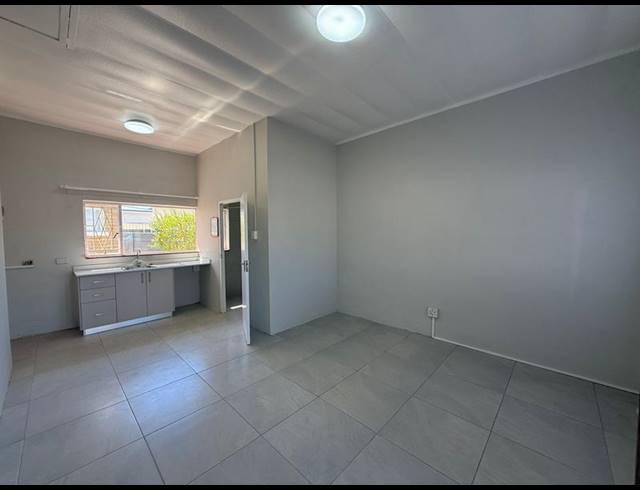 1 BEDROOM PROPERTY TO RENT IN CHRISMAR